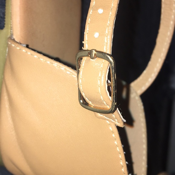 Tan Sandals with Buckles - Picture 3 of 6